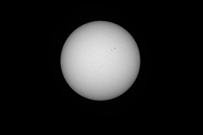 Uncropped image of the Sun